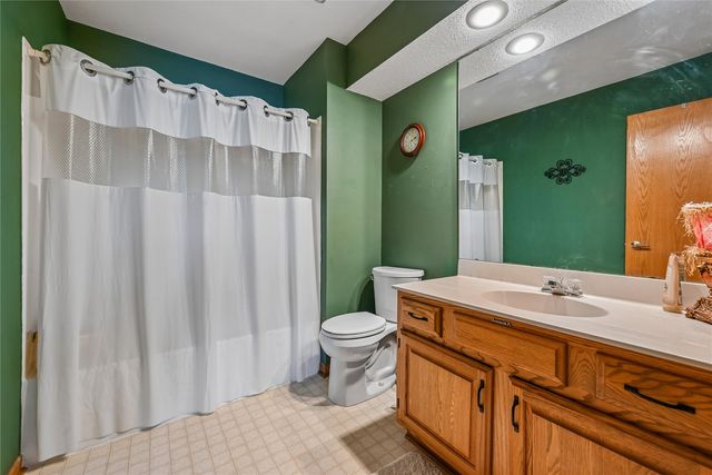 3315 Riverpointe Circle NE, Cedar Rapids, IA 52411