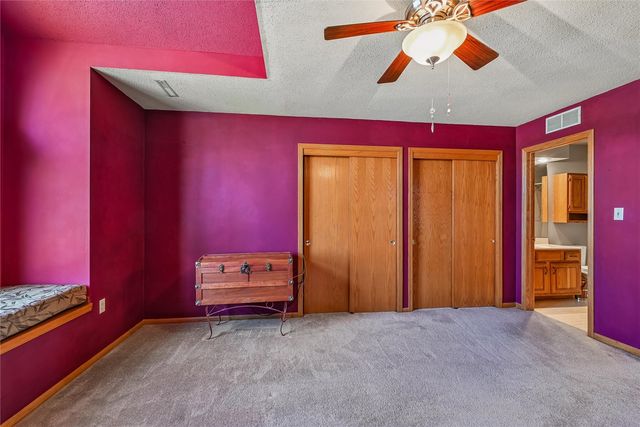 3315 Riverpointe Circle NE, Cedar Rapids, IA 52411