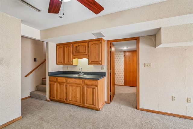 3315 Riverpointe Circle NE, Cedar Rapids, IA 52411