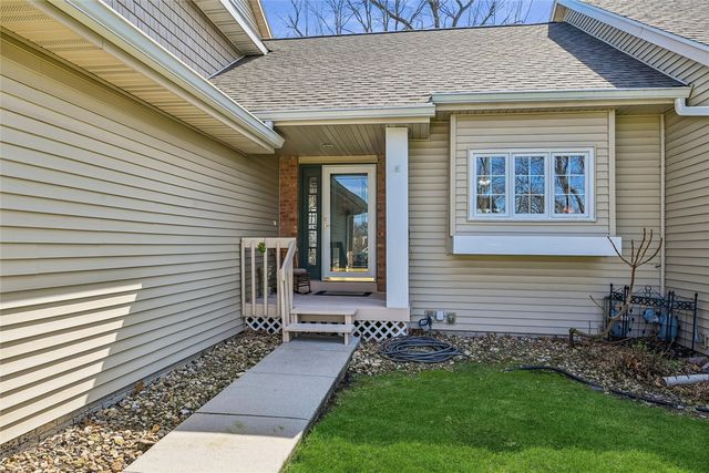 3315 Riverpointe Circle NE, Cedar Rapids, IA 52411