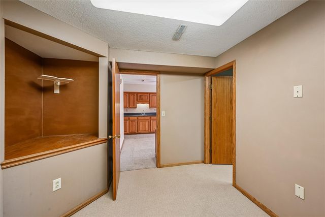 3315 Riverpointe Circle NE, Cedar Rapids, IA 52411