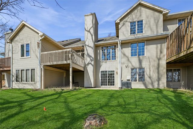 3315 Riverpointe Circle NE, Cedar Rapids, IA 52411