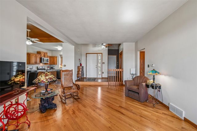 3315 Riverpointe Circle NE, Cedar Rapids, IA 52411