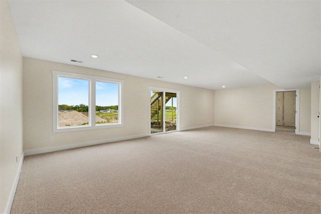 4904 Bethpage Drive, Comstock Park, MI 49321