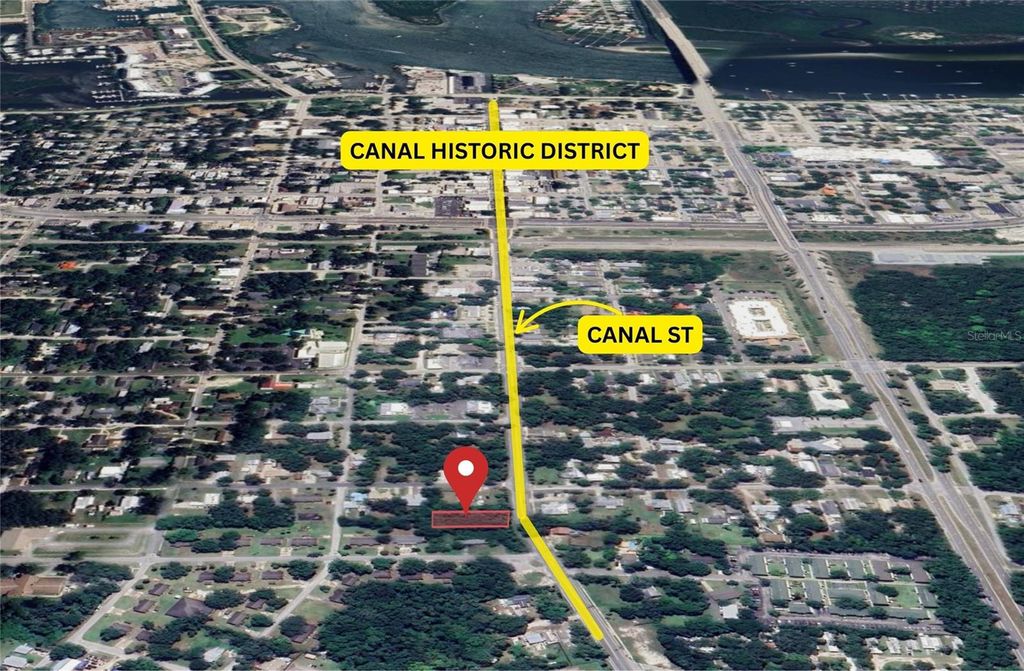 Image 2 of property listing at 907 CANAL STREET, New Smyrna Beach, FL 32168