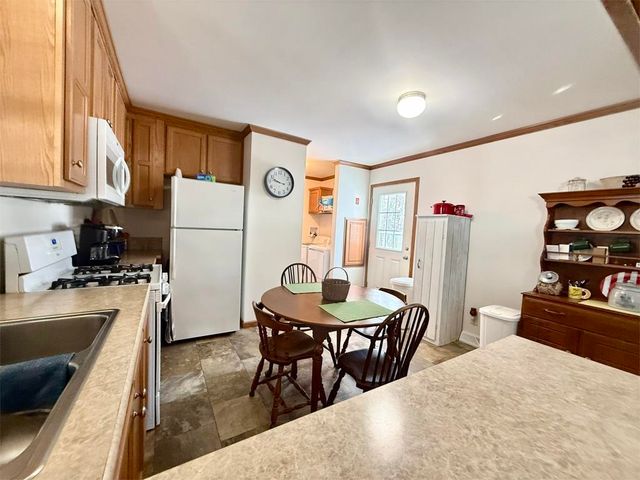 10 Sevigny Road, Castleton, VT 05735