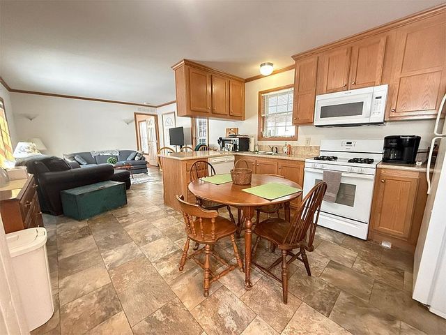 10 Sevigny Road, Castleton, VT 05735