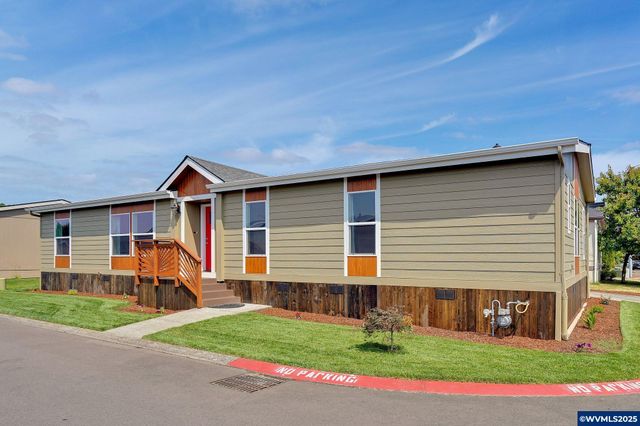 5158 Silver Lp NE, Salem, OR 97305