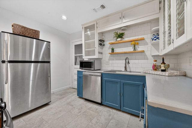 4029 Lovell Avenue, Fort Worth, TX 76107