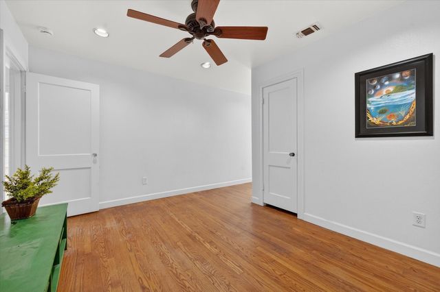 4029 Lovell Avenue, Fort Worth, TX 76107