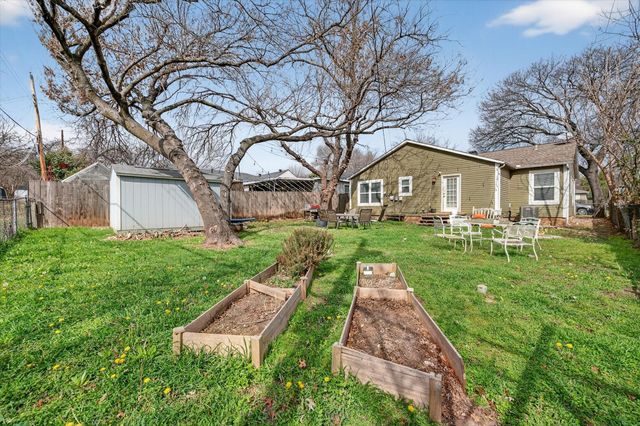 4029 Lovell Avenue, Fort Worth, TX 76107