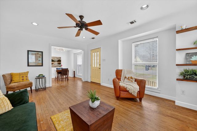 4029 Lovell Avenue, Fort Worth, TX 76107