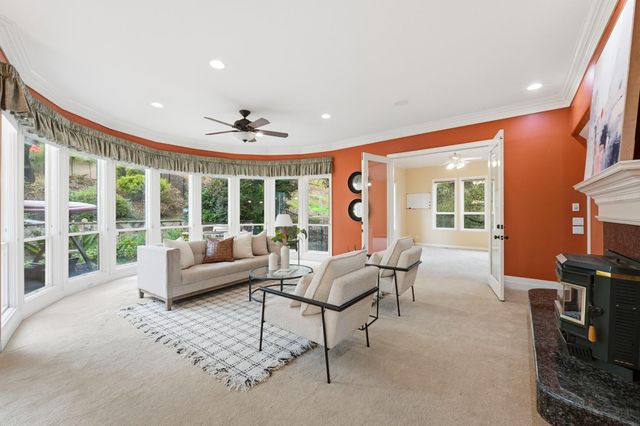 80 Whittington Dr, Newcastle, CA 95658