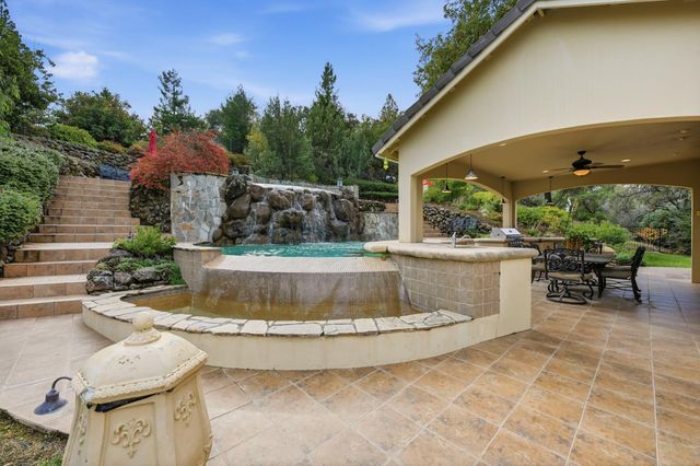 80 Whittington Dr, Newcastle, CA 95658