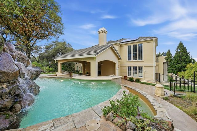 80 Whittington Dr, Newcastle, CA 95658