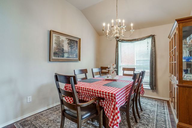 1013 Hidden Lake Drive, Burleson, TX 76028