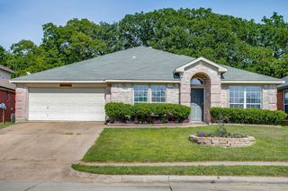 1013 Hidden Lake Drive, Burleson, TX 76028