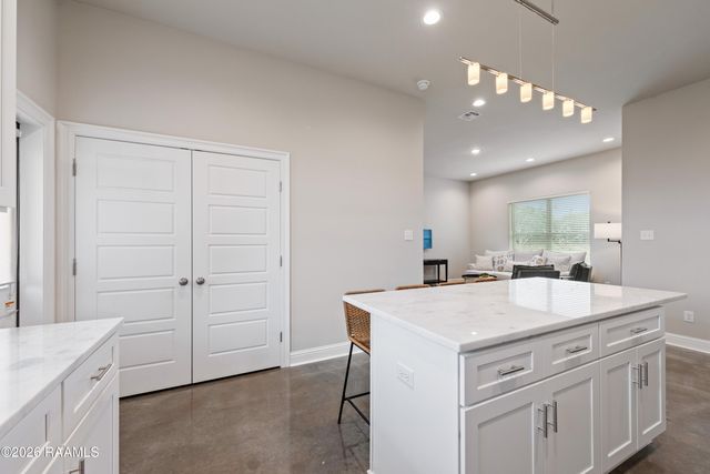 211 Firethorn Drive, Youngsville, LA 70592