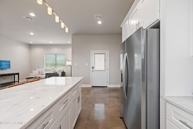 211 Firethorn Drive, Youngsville, LA 70592