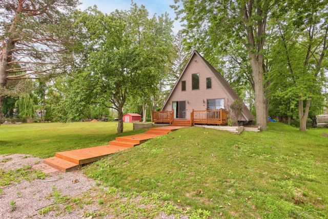 5196 Beachwood Drive, Standish, MI 48658