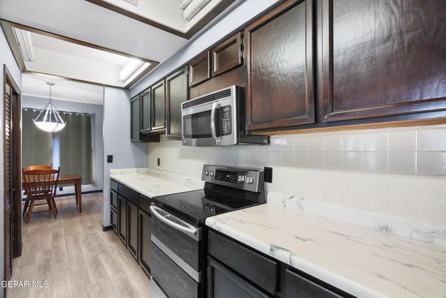 4614 N Stanton Street F38, El Paso, TX 79902