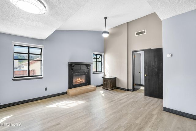 4614 N Stanton Street F38, El Paso, TX 79902