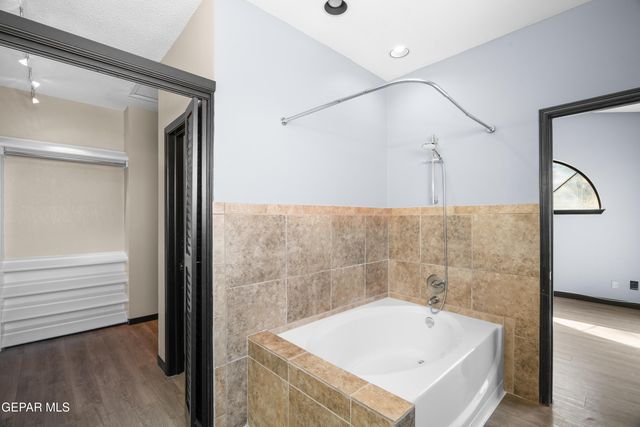 4614 N Stanton Street F38, El Paso, TX 79902