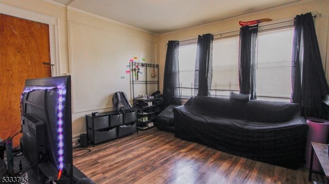 222 Weequahic Ave, Newark City, NJ 07112