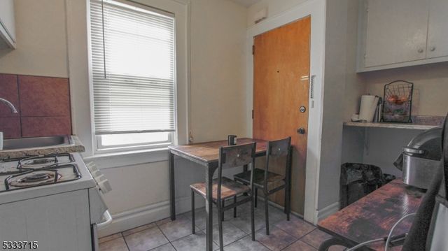 222 Weequahic Ave, Newark City, NJ 07112