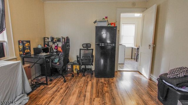 222 Weequahic Ave, Newark City, NJ 07112
