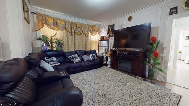222 Weequahic Ave, Newark City, NJ 07112