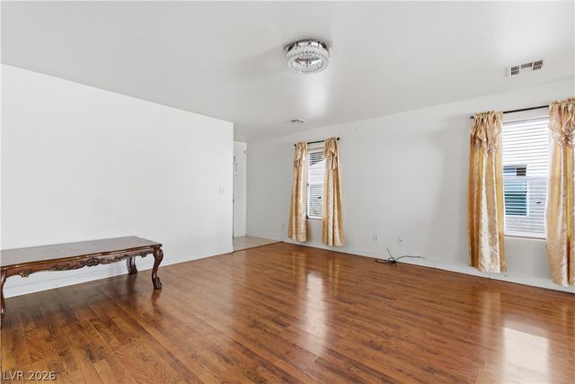 5362 Walcott Drive, Las Vegas, NV 89118