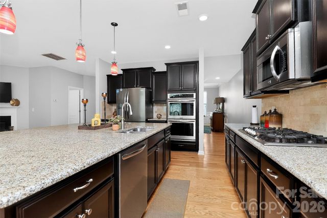 17320 Belmont Stakes Lane, Charlotte, NC 28278