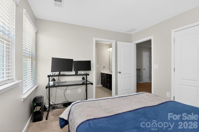 17320 Belmont Stakes Lane, Charlotte, NC 28278