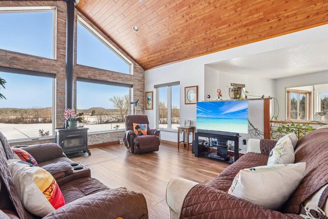 W9160 Deer ROAD, Cascade, WI 53011