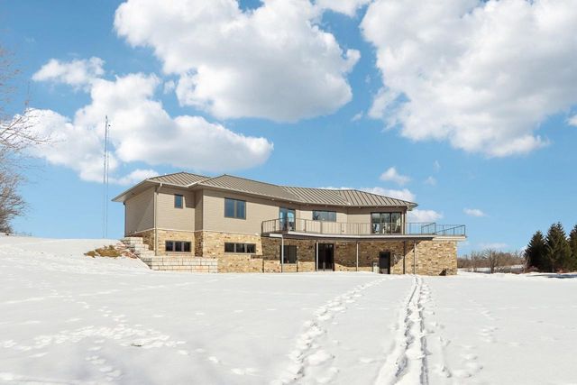 W9160 Deer ROAD, Cascade, WI 53011