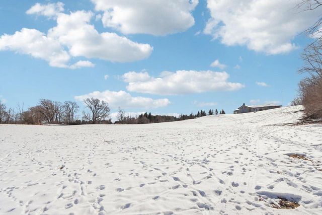 W9160 Deer ROAD, Cascade, WI 53011
