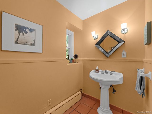 1 Finnegan Lane, Montebello, NY 10901