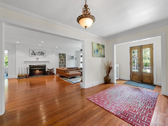 1 Finnegan Lane, Montebello, NY 10901