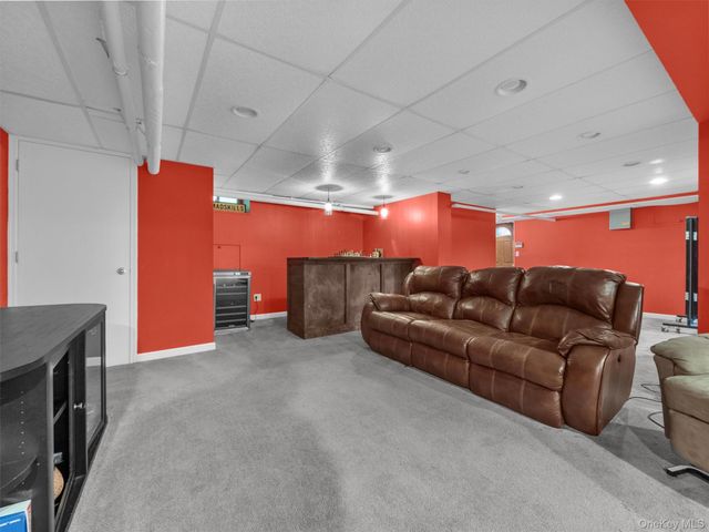 1 Finnegan Lane, Montebello, NY 10901