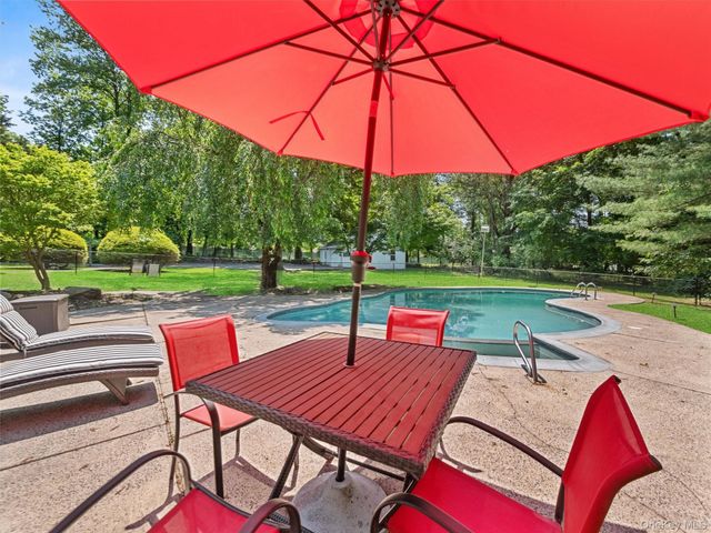 1 Finnegan Lane, Montebello, NY 10901