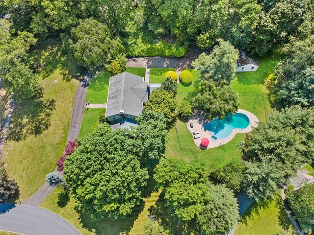 1 Finnegan Lane, Montebello, NY 10901