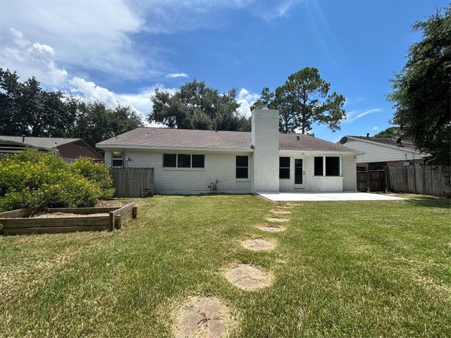 12118 Dorrance Lane, The Meadows, TX 77477
