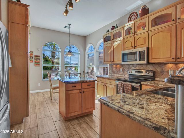 23148 W ANTELOPE Trail, Buckeye, AZ 85326