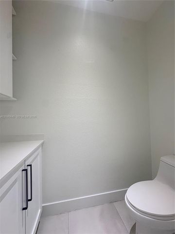 8932 NW 149th Terrace na, Miami Lakes, FL 33018