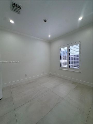 8932 NW 149th Terrace na, Miami Lakes, FL 33018