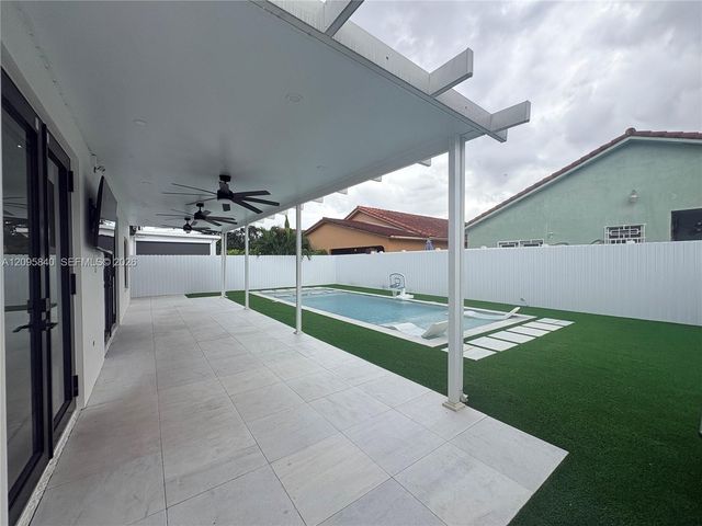 8932 NW 149th Terrace na, Miami Lakes, FL 33018