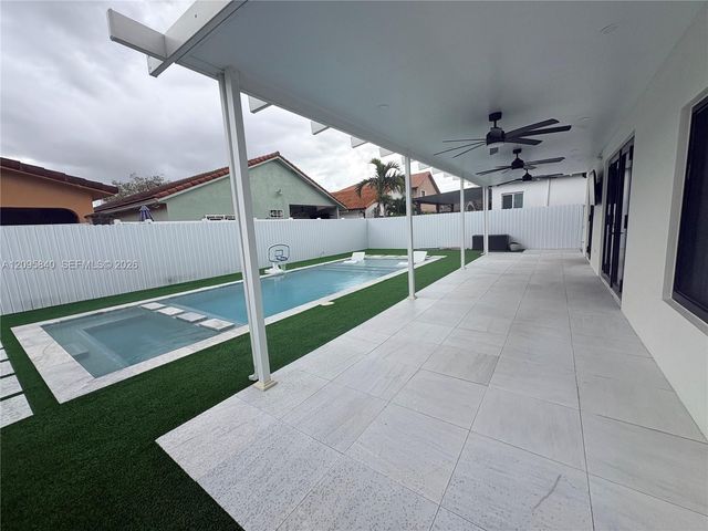 8932 NW 149th Terrace na, Miami Lakes, FL 33018