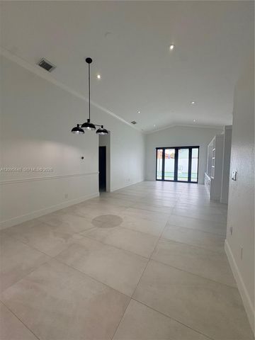 8932 NW 149th Terrace na, Miami Lakes, FL 33018