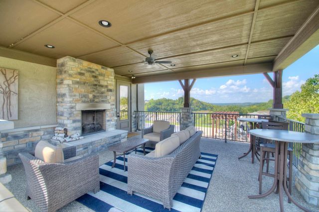 814 Yorkshire Drive, Alexandria, KY 41001